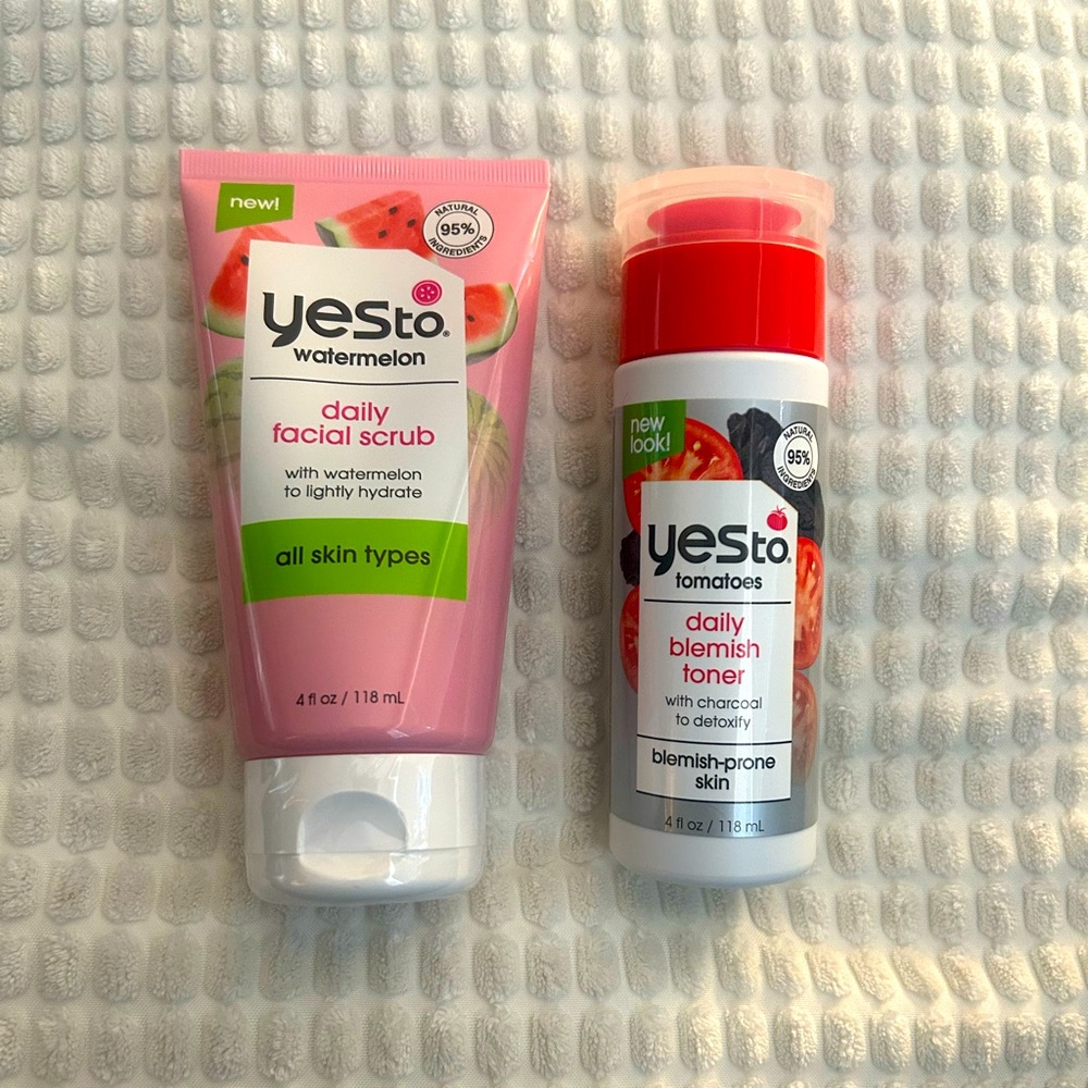 New Yes To Tomatoes Daily Blemish Toner 4oz + Yes To Watermelon Facial Scrub 4oz - Picture 2 of 5